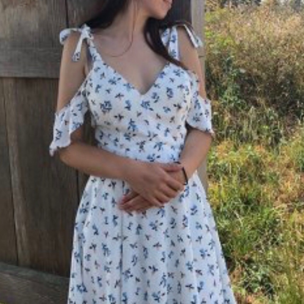 👗NWT Floral Alter’d State Dress